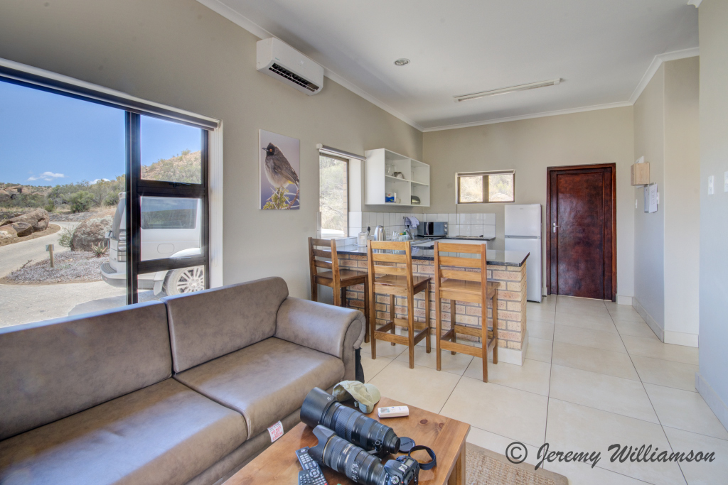 Kitchen / lounge - Family Cottage - Mountain Zebra National Park