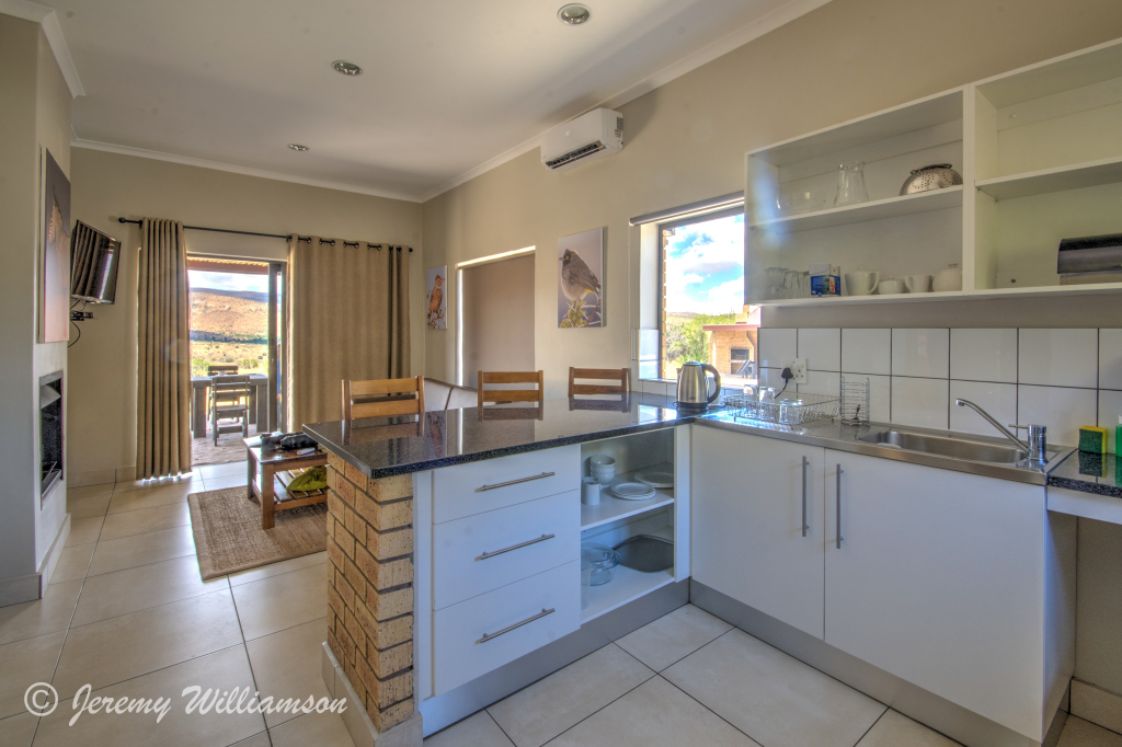 Kitchen / lounge - Family Cottage - Mountain Zebra National Park